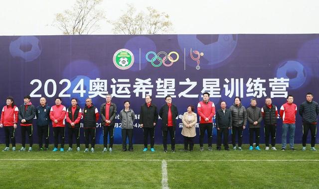 目前电影《老师;好》的全国路演已经落下帷幕，一路上收获了无数好评，众多影迷纷纷化身;自来水为电影打call，猫眼淘票票双购票平台均已超9开分，其中猫眼平台连续三日逆袭增长至9.4分